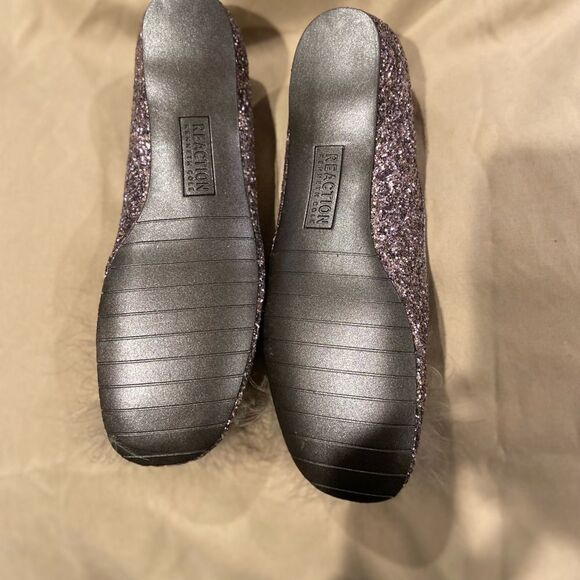 🪅🪅Kennth Cole Glitter ballet flat with Pom Pom - Picture 6 of 7